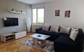 Niko-Max Apartment